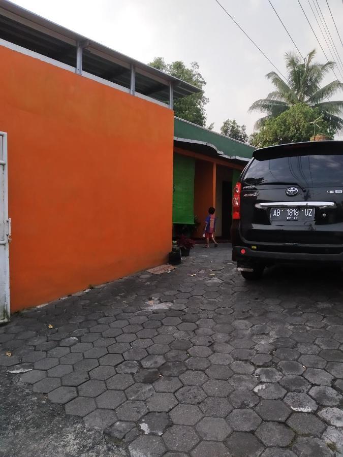 Primadona Homestay سليمان المظهر الخارجي الصورة